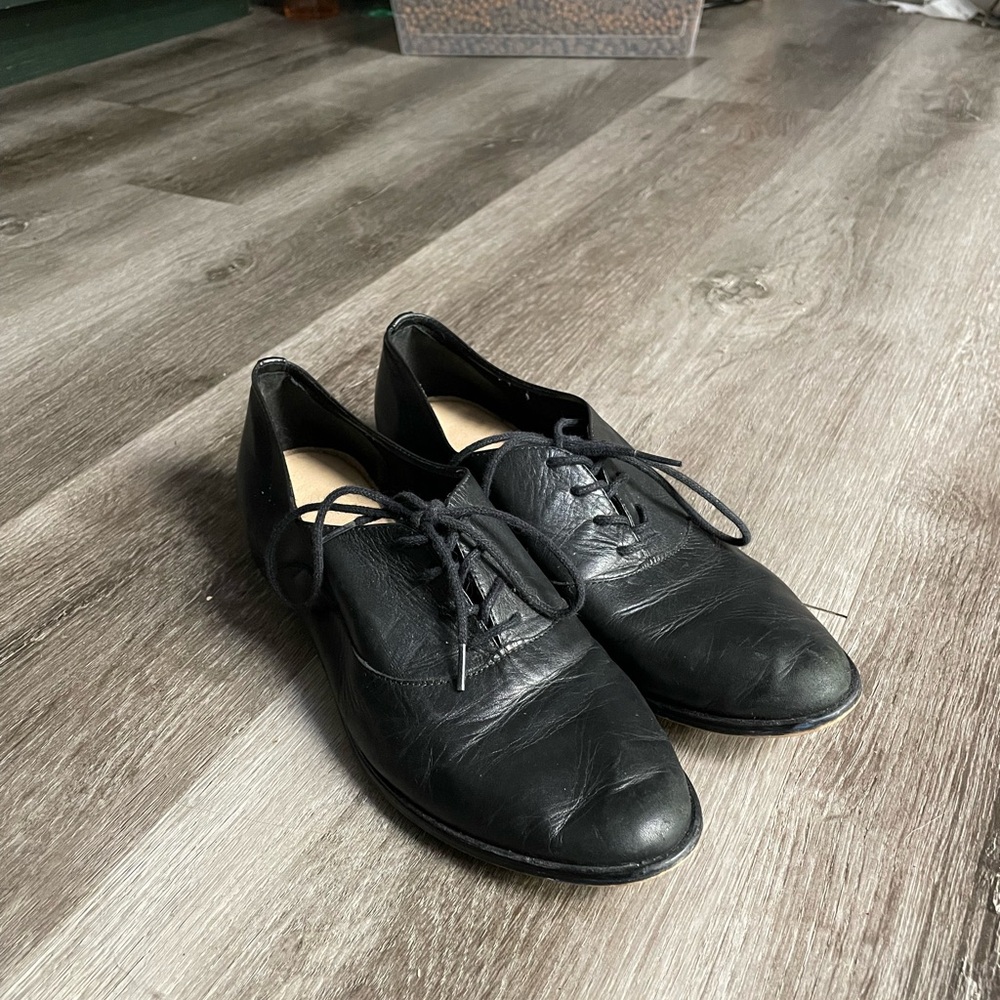 Women’s Leather Oxford Lace Up Shoe